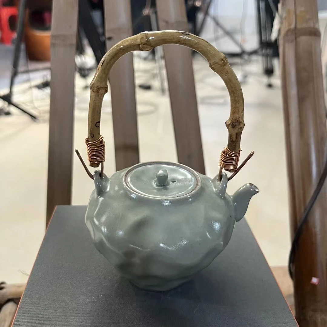 墨己茶器 202502060081419 梅子青-手捏提梁壶-小号