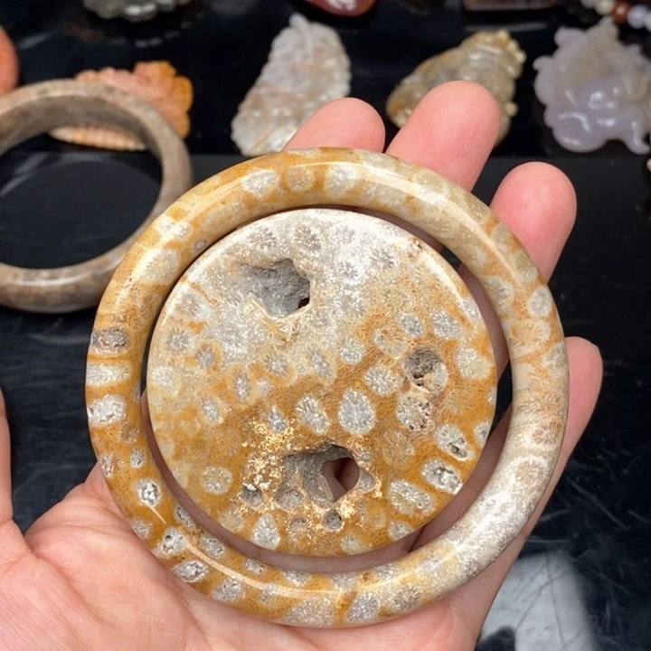 硅化珊瑚（珊瑚玉）手镯未镶嵌61.7