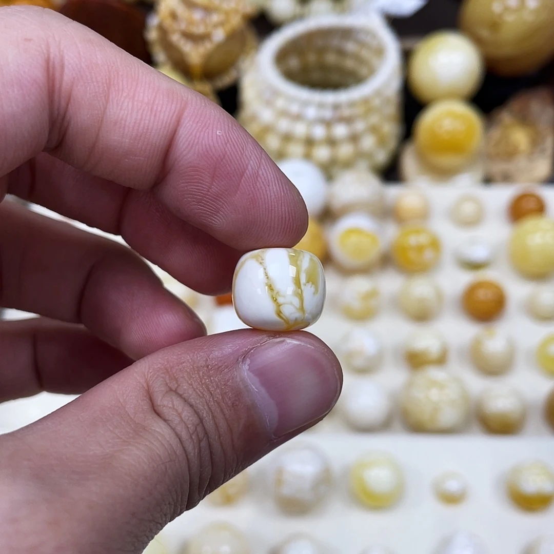蜜蜡未镶嵌珠宝奇石13.8mm×12.0mm【金丝妖花金瓷白】老型