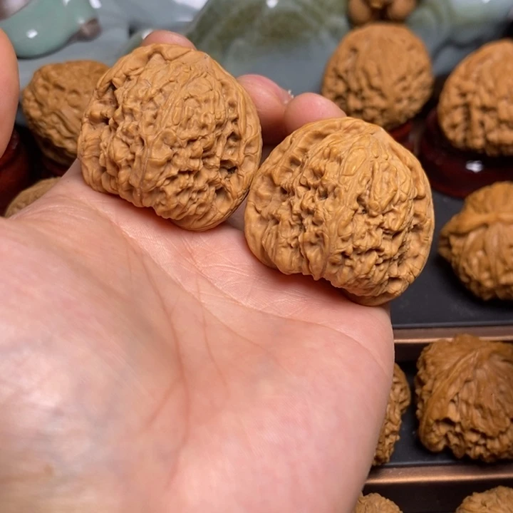 把件文玩核桃南疆石