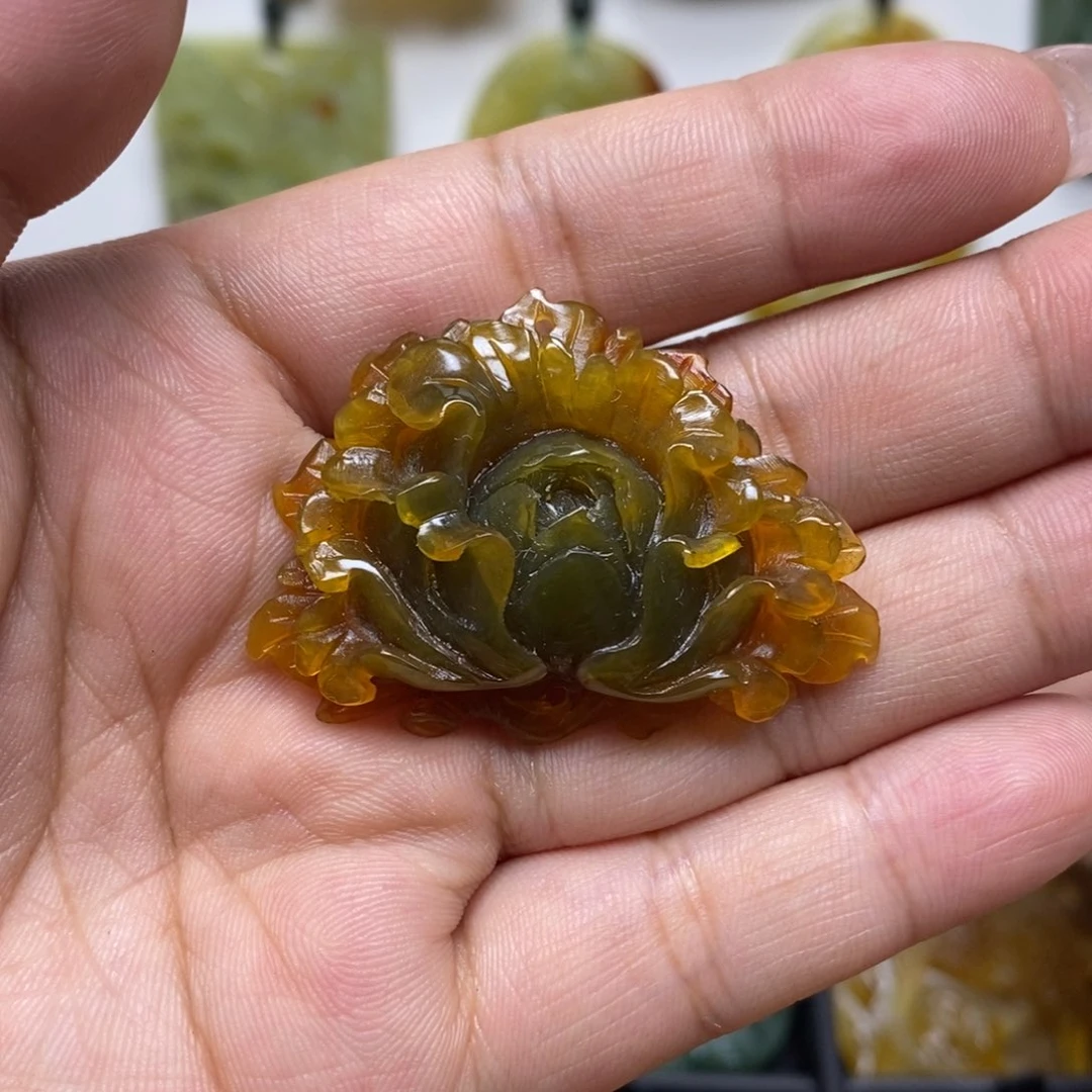 蛇纹石玉未镶嵌吊坠(赠链)