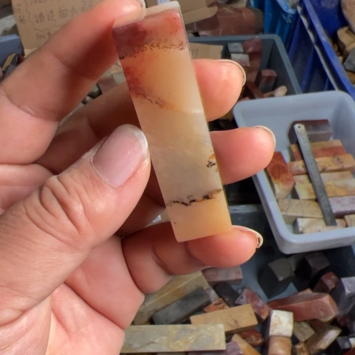 寿山石印石鸡母窝