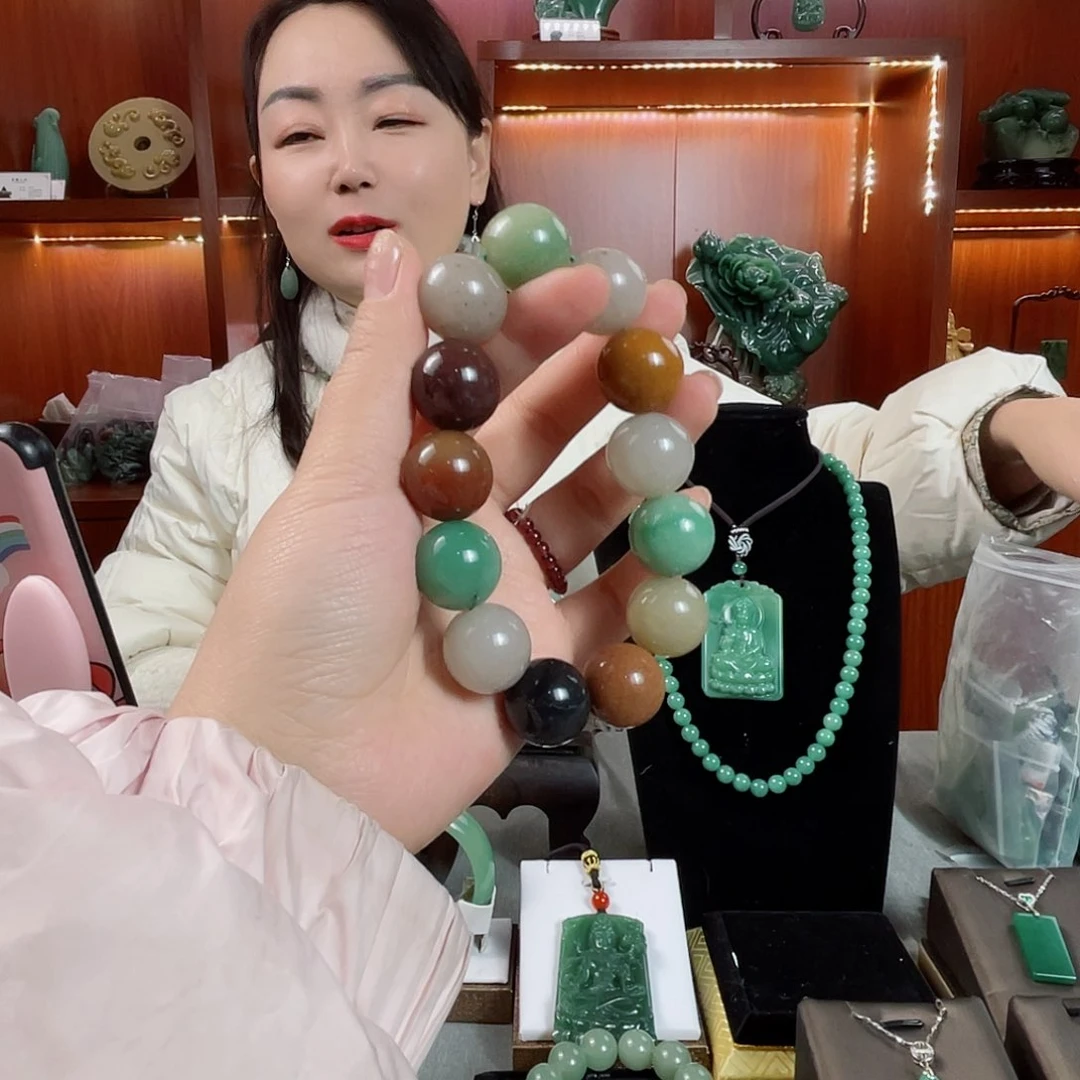 密玉（石英质玉）颈饰未镶嵌