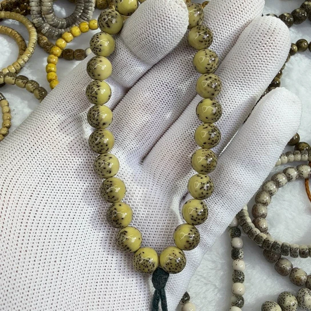 X***。吊坠星月菩提闪购16卡9