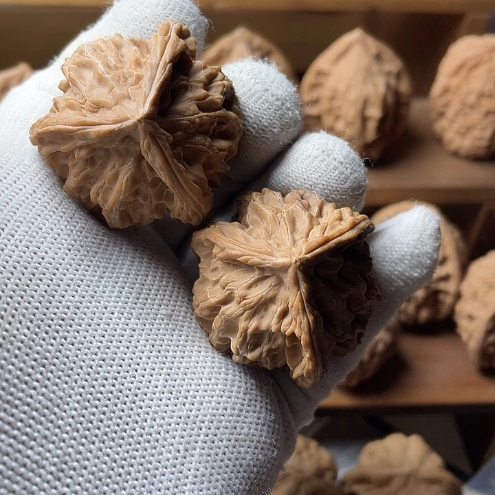 吊坠文玩核桃三楞狮子头38