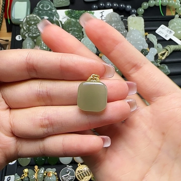 颈饰银S925镶嵌和田玉