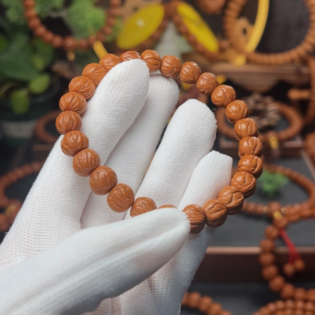 吊坠桃核鸡****司1.0玉龙脊手串