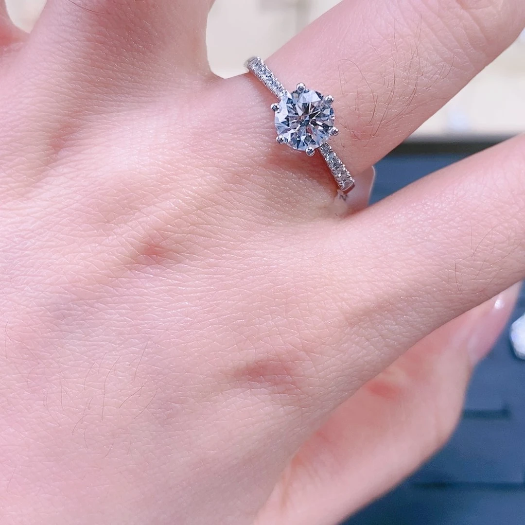 实验室培育钻石18K金镶嵌16