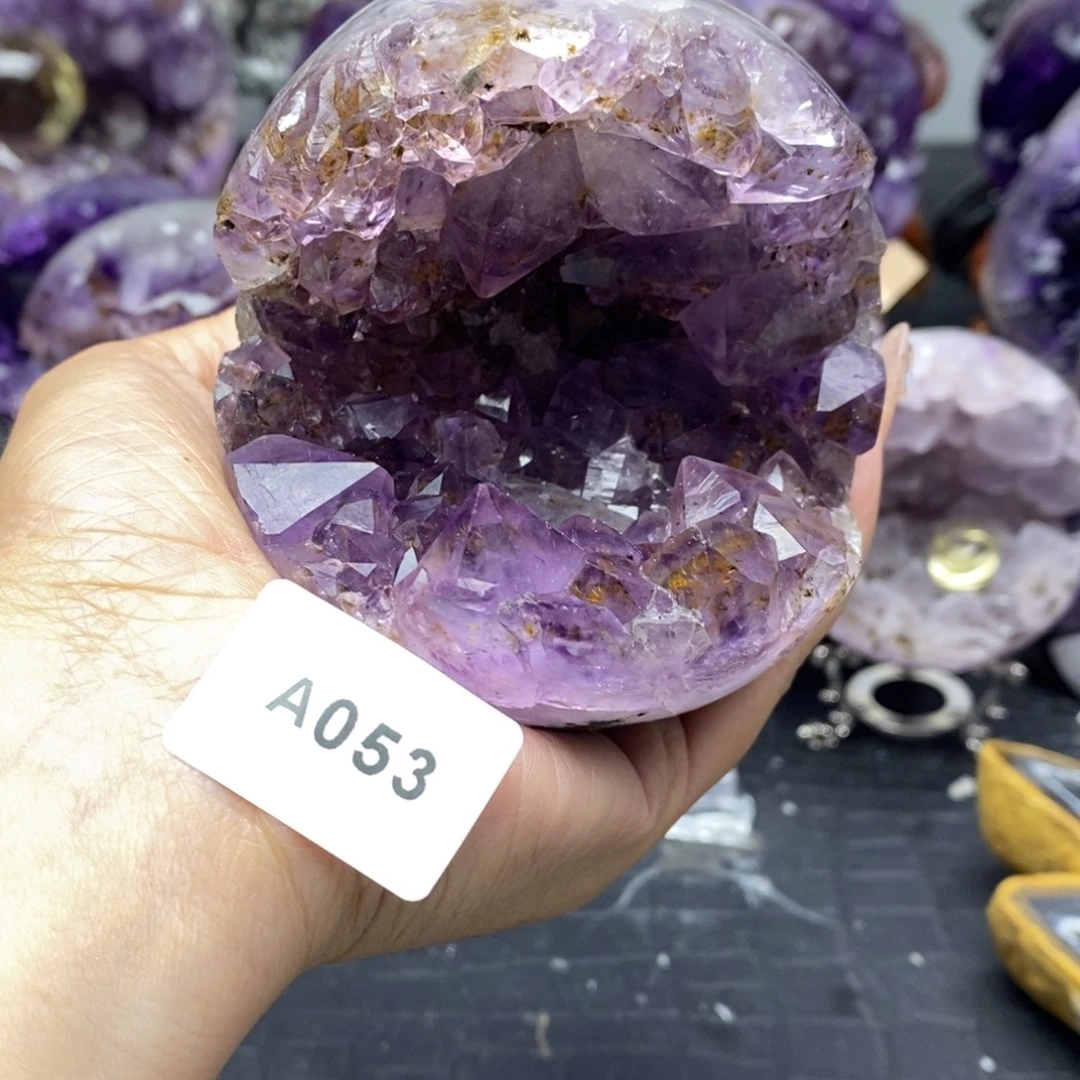 戒***茶未镶嵌水晶大型摆件（非配饰）