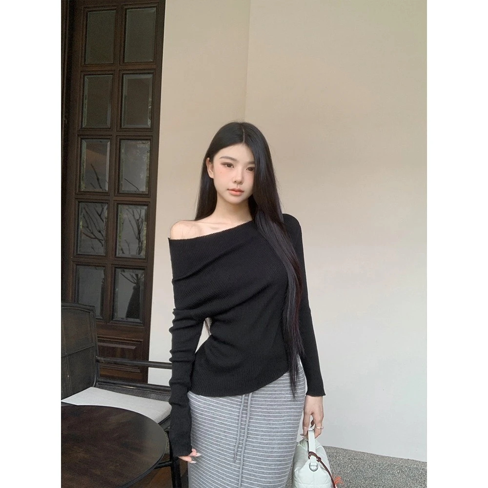 心机辣妹斜领不规则针织打底衫女法式一字肩修身锁骨收腰长袖上衣
