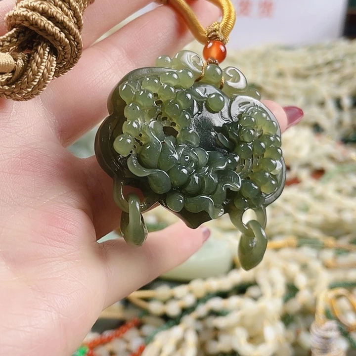 未镶嵌和田玉挂件