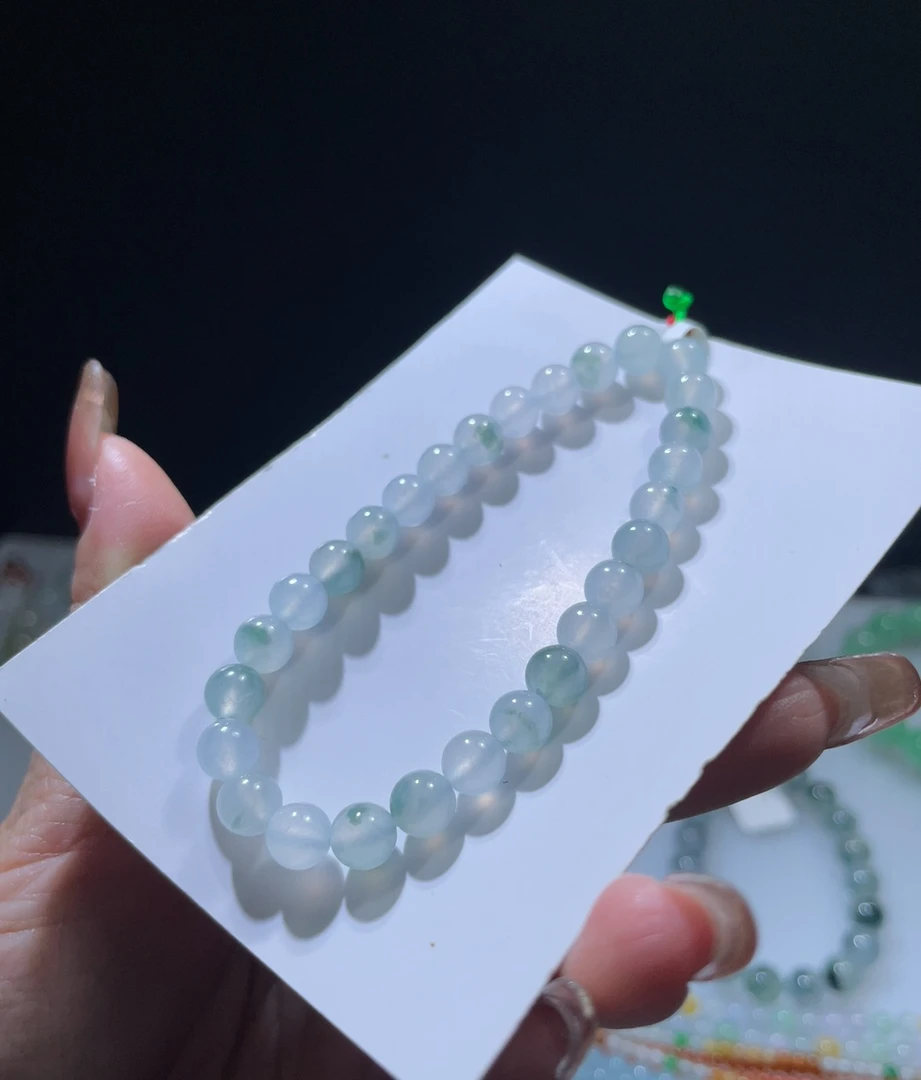 天然缅甸翡翠a货冰种飘花