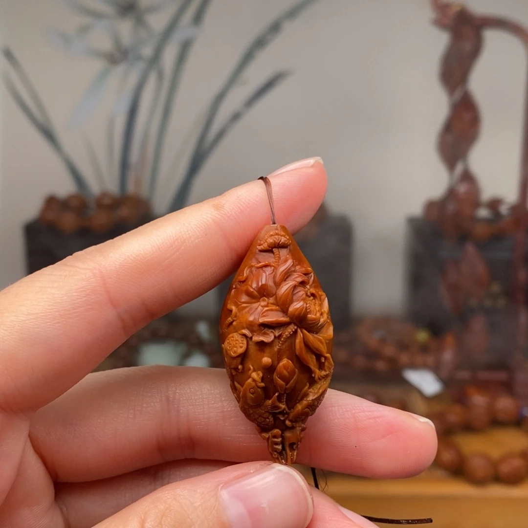 吊坠橄榄核许忠英老师连年有余
