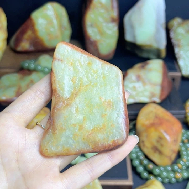和田玉（糖玉）未镶嵌挂件玩**人