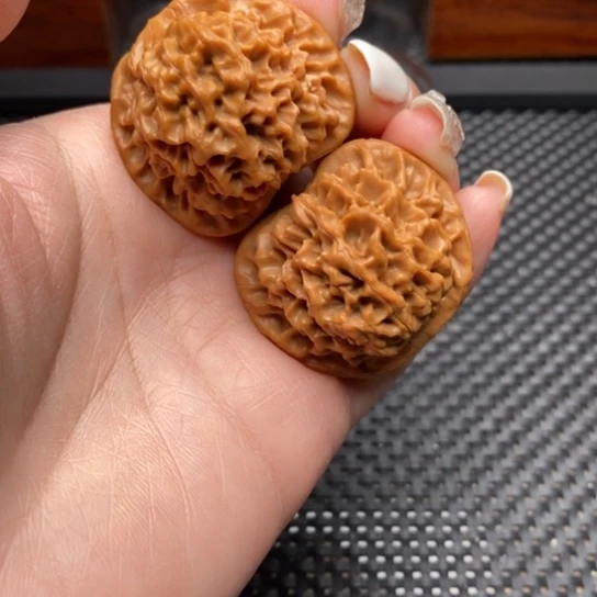 文玩核桃吊坠彭**?41全品秦闷狮子头