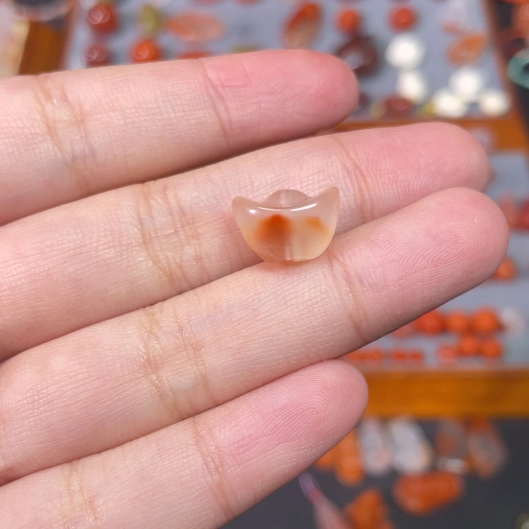 南红玛瑙未镶嵌冰飘花元宝