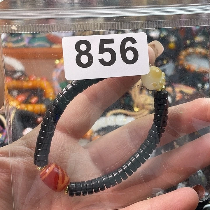 旺****玛瑙/玉髓未镶嵌颈饰