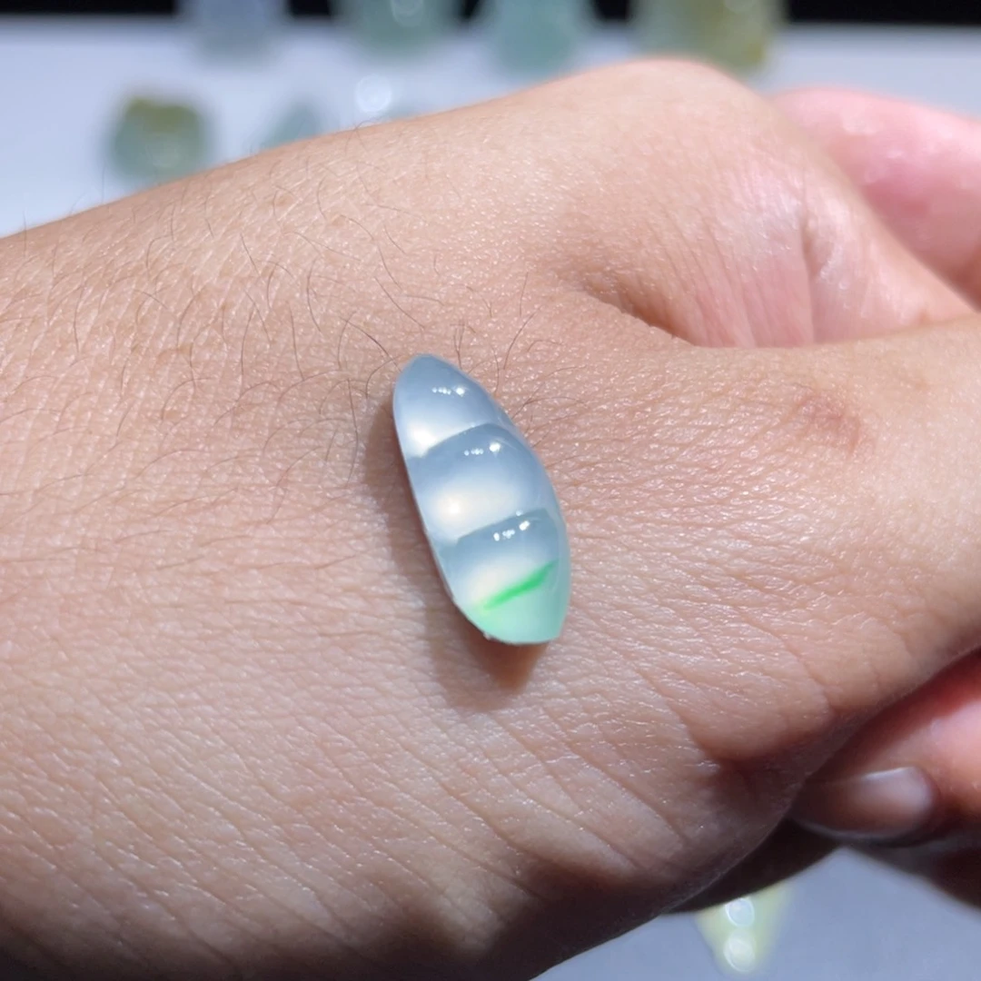 颈饰未镶嵌翡翠豆子