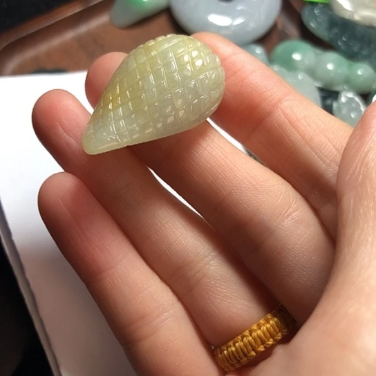 翡翠未镶嵌颈饰缅甸天然翡翠，每天下午1点半开播