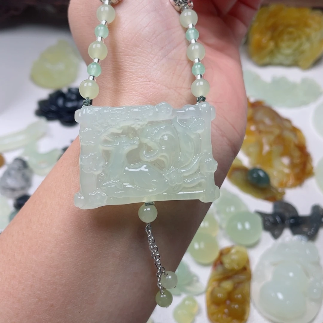 蛇纹石玉颈饰未镶嵌