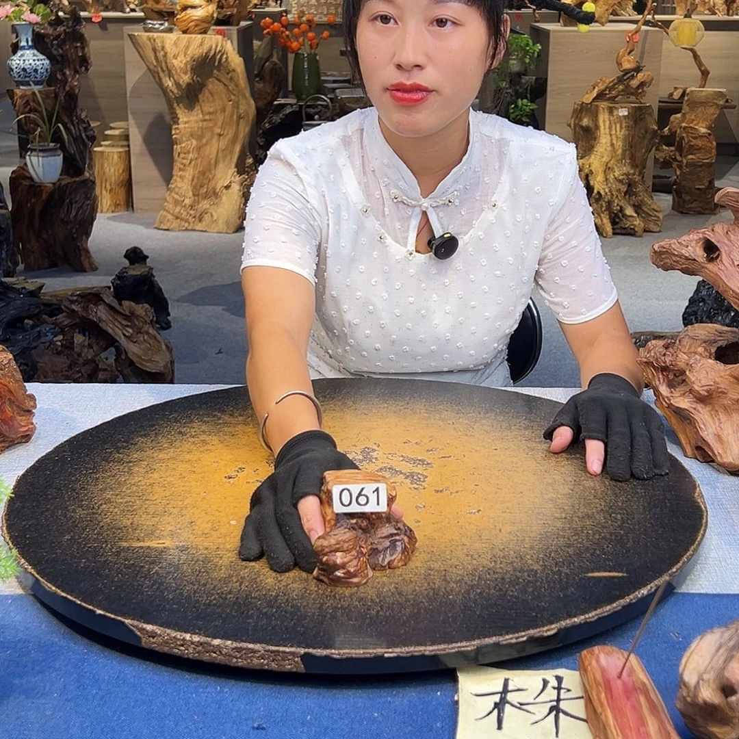 开***叔木061 hcghhjgfcvvh