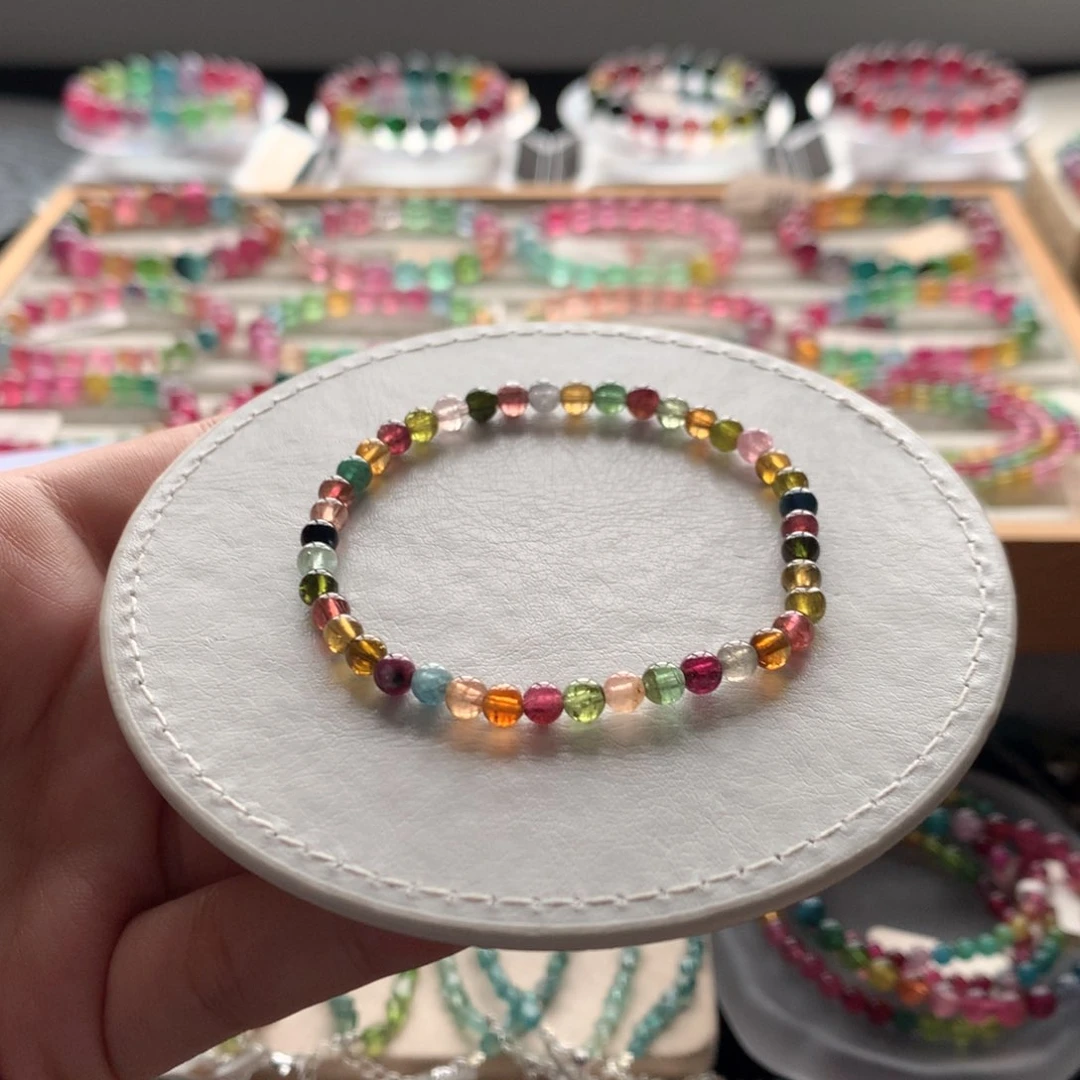 手链未镶嵌碧玺不退换