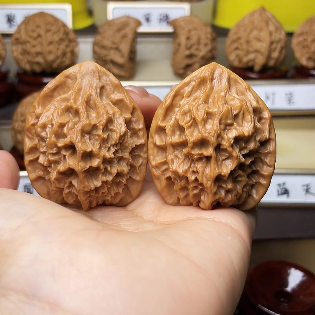 把件文玩核桃帝王40左右