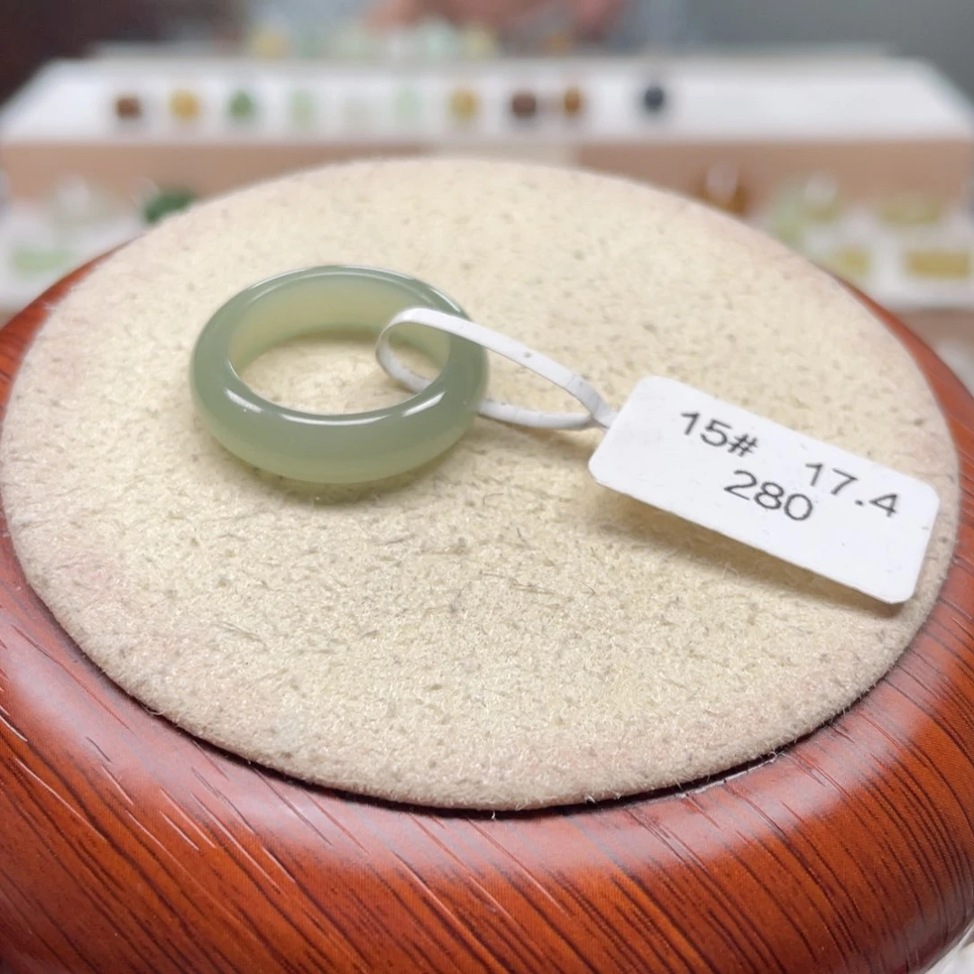 和田玉戒圈未镶嵌幼****?17.4