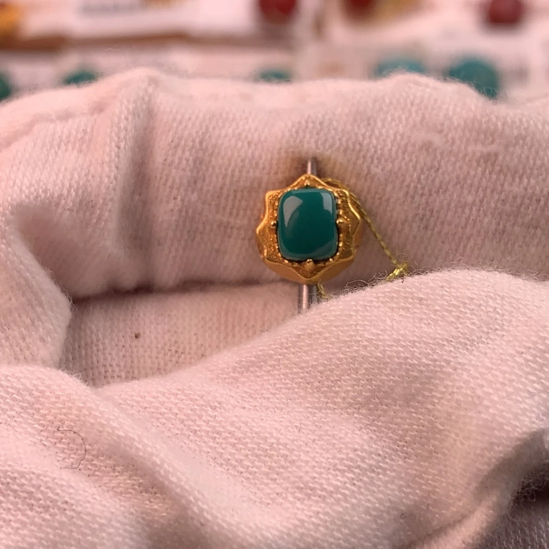 绿松石18K金镶嵌配饰蕊8.7