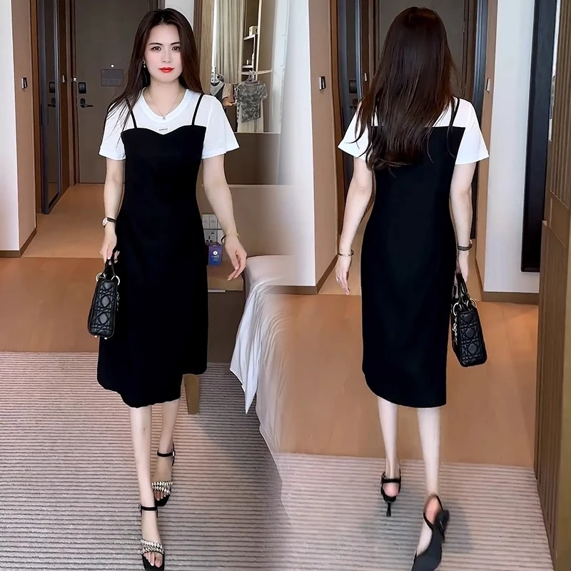 假两件连衣裙女2025夏季新款遮肉显瘦休闲小黑裙时尚开叉中长裙子