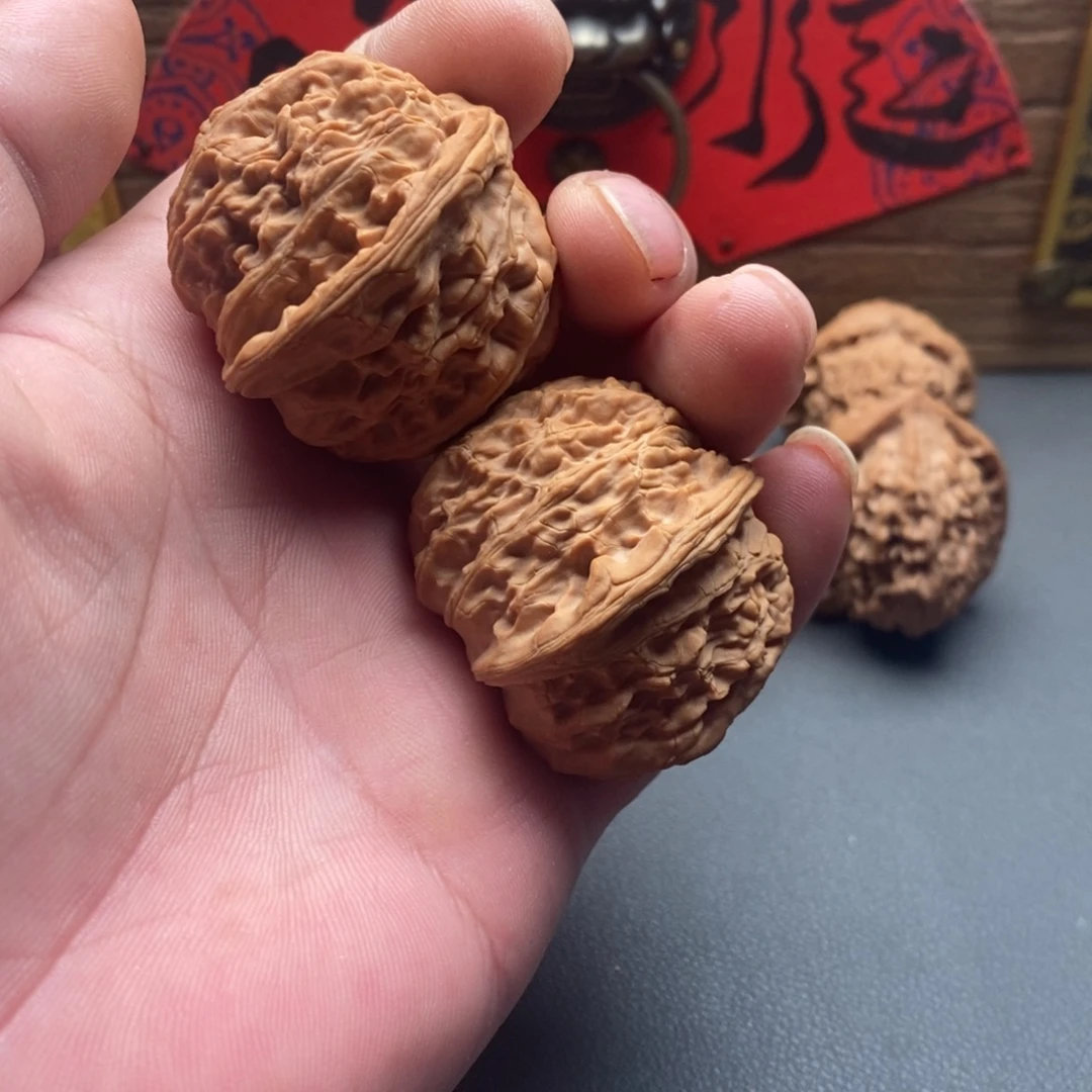 文玩核桃吊坠半壁40