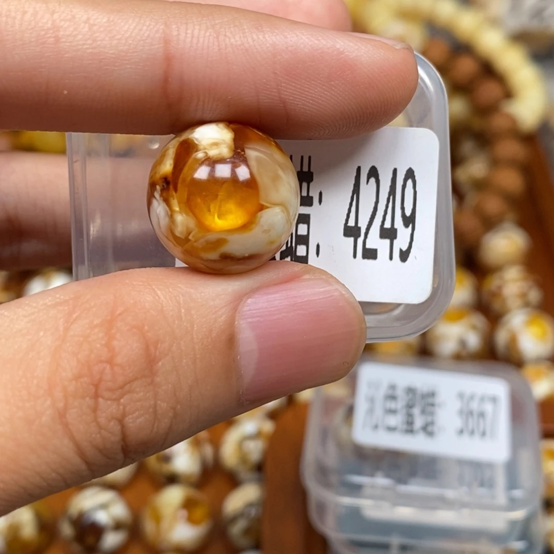 0***君蜜蜡未镶嵌珠宝奇石4249