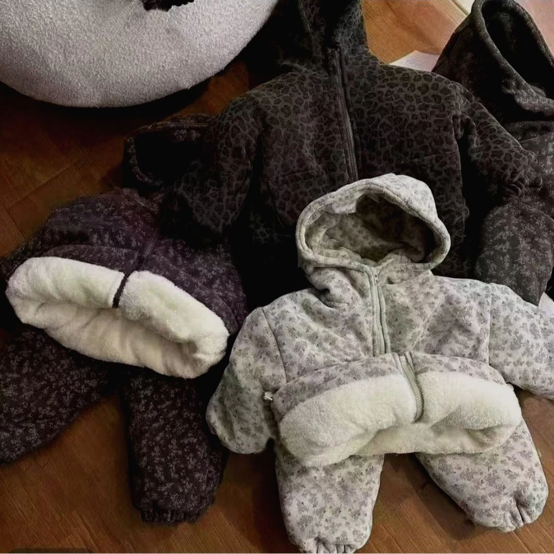 韩版儿童套装秋冬男女童棉服加厚加绒连帽棉袄宝宝束脚棉裤两件套