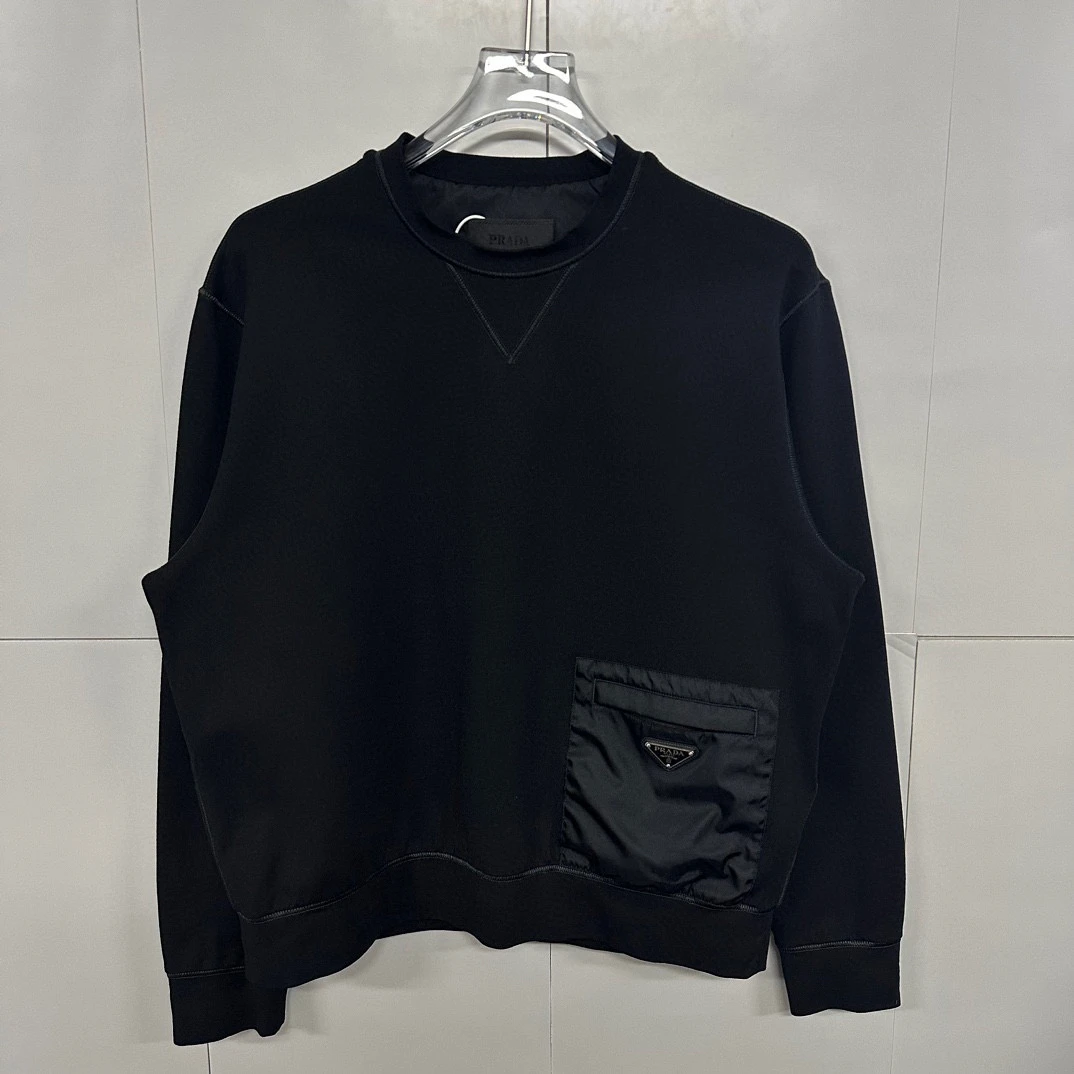未使用 Prada/普拉达 尼龙拼接卫衣 M码 P00201