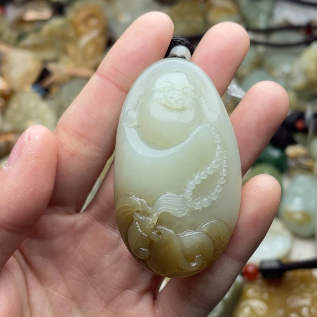 和田玉未镶嵌颈饰