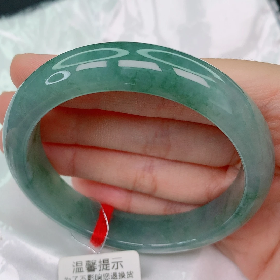 未镶嵌手镯翡翠57.2正圈，绿底飘花