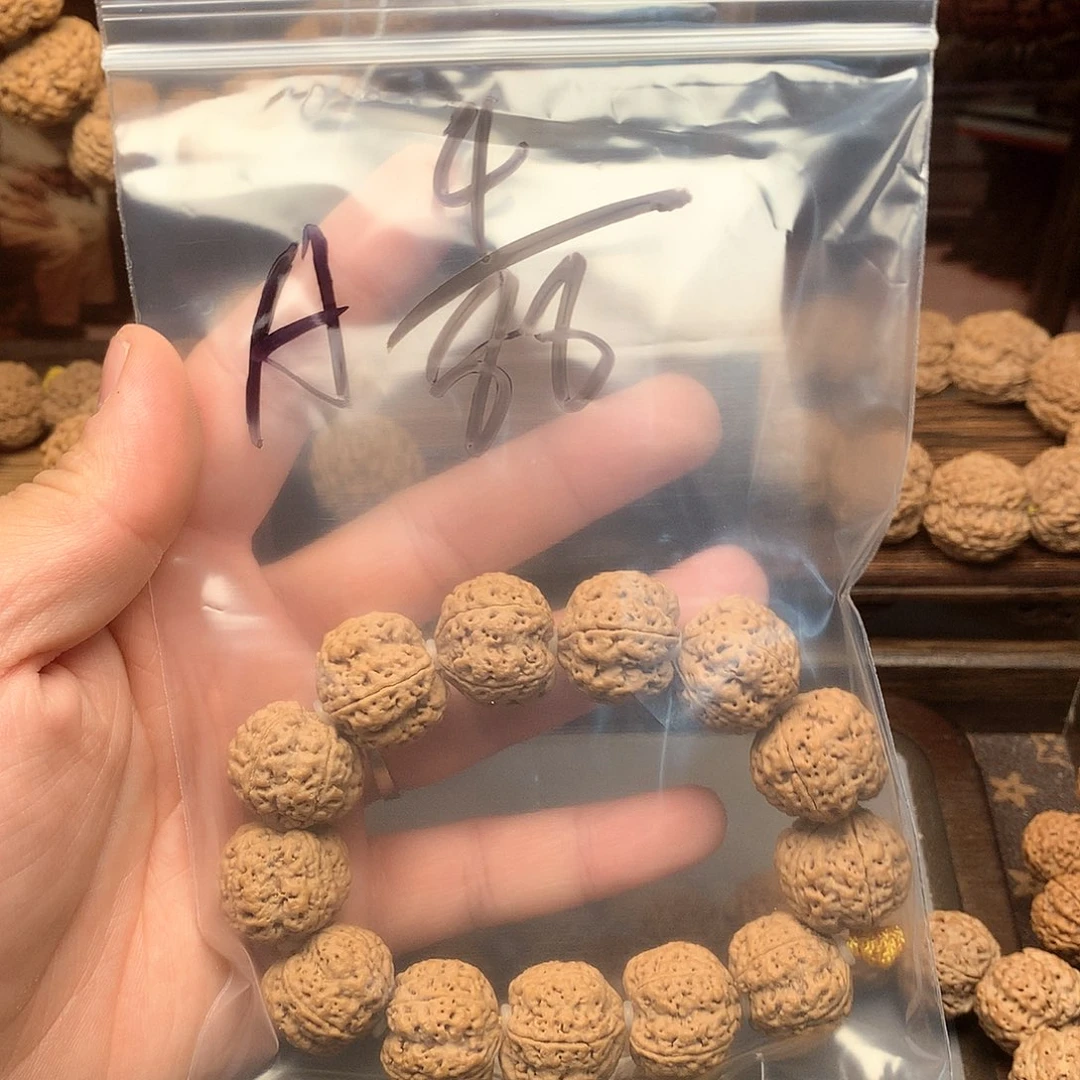 金刚菩提吊坠A****r4。