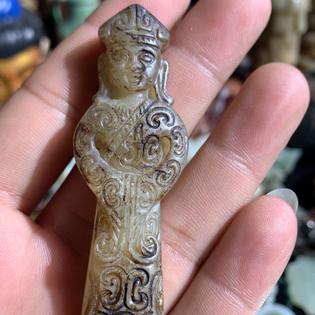 透闪石质玉未镶嵌颈饰