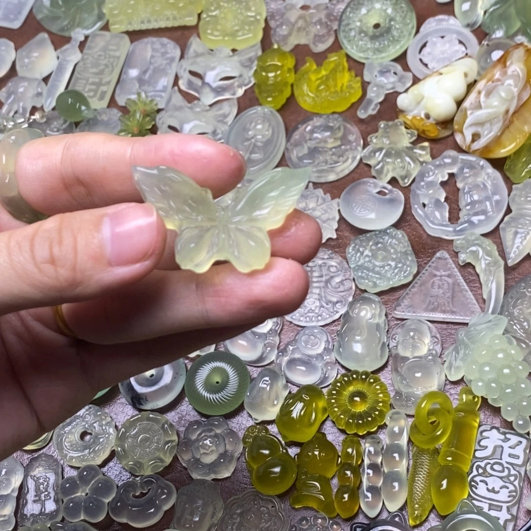 蛇纹石玉合金颈饰