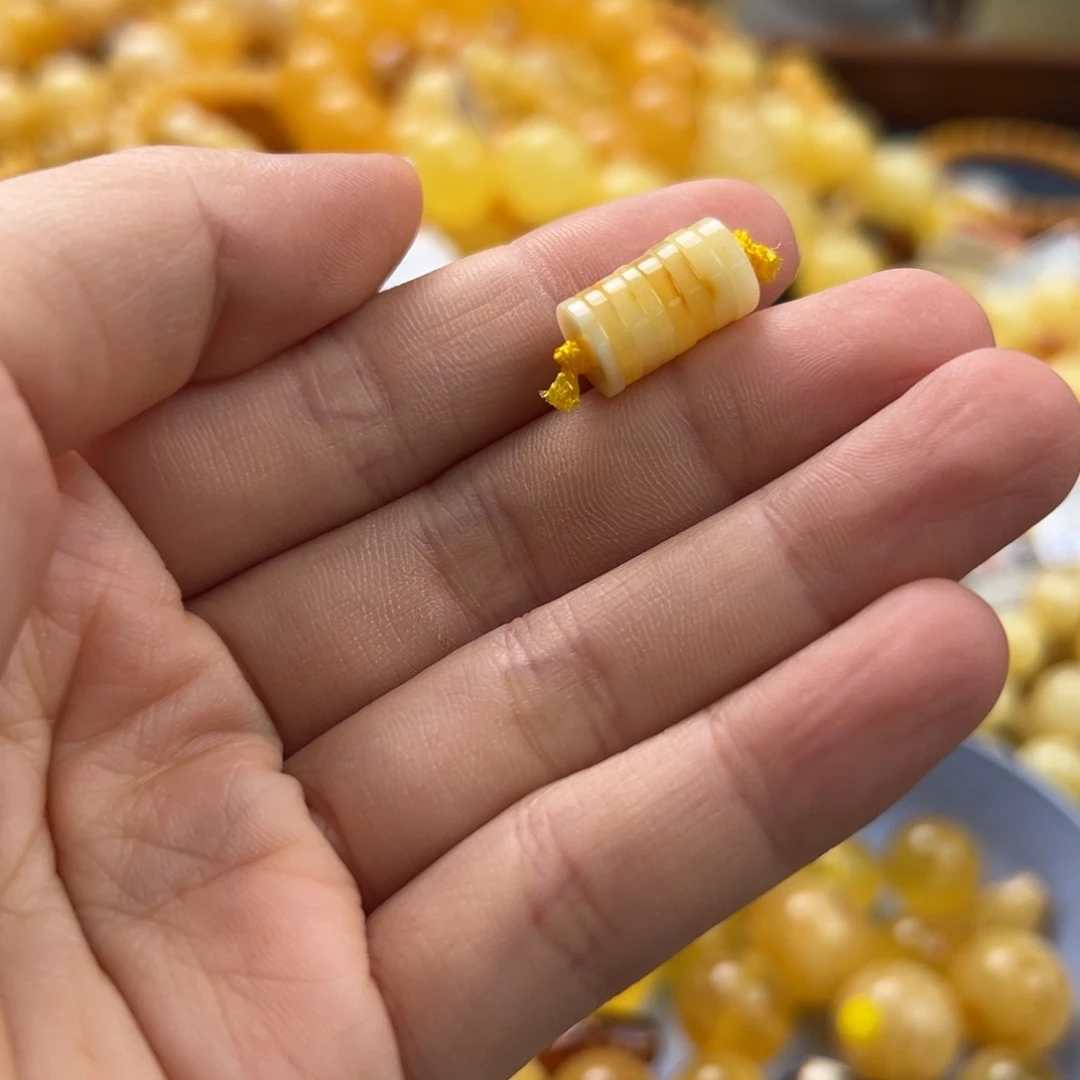 未镶嵌琥珀珠宝奇石