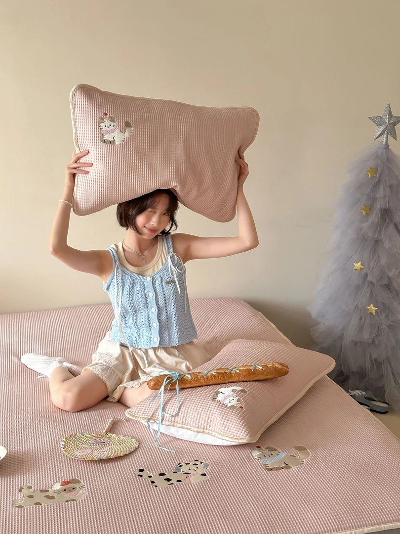 【L·W梨窝】A类pe凉感ins风小清新绣花款重工床笠凉席三件套.