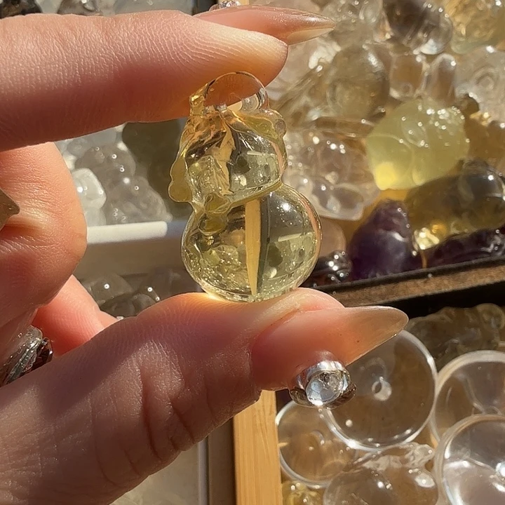 晴***珠宝半成品水晶未镶嵌