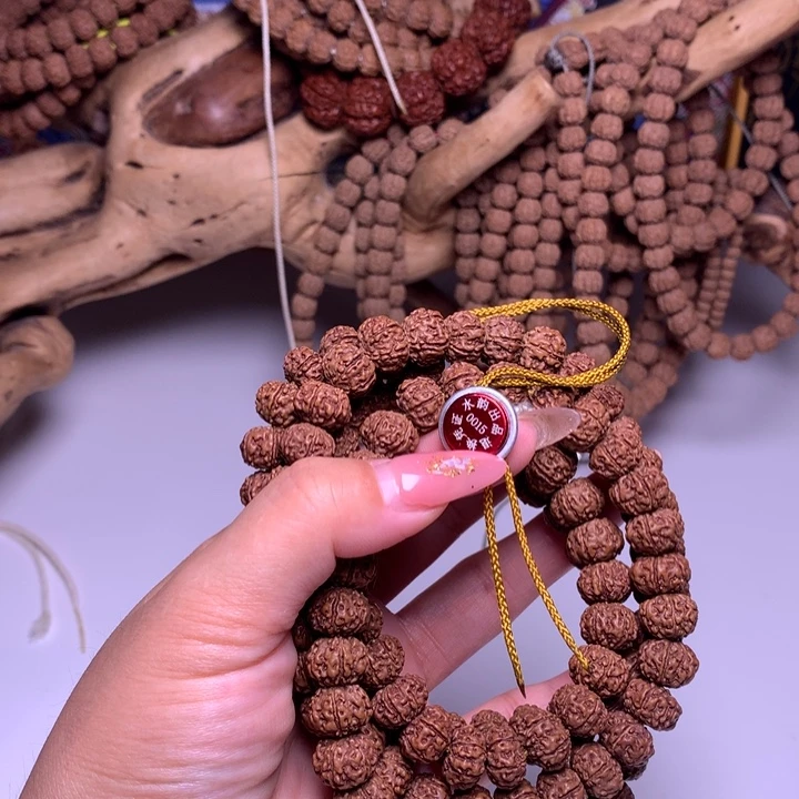 勇***哥吊坠金刚菩提六瓣老树王108