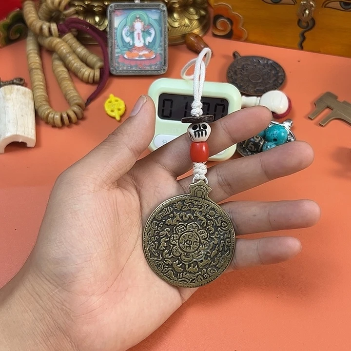 夜***下玛吉阿米藏式臻品直播间