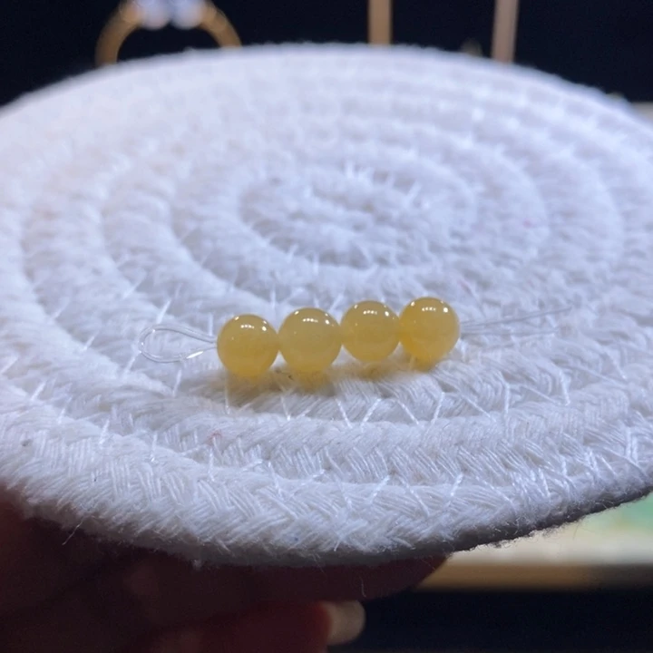 翡翠未镶嵌颈饰翡翠冰黄珠（随机发一个）