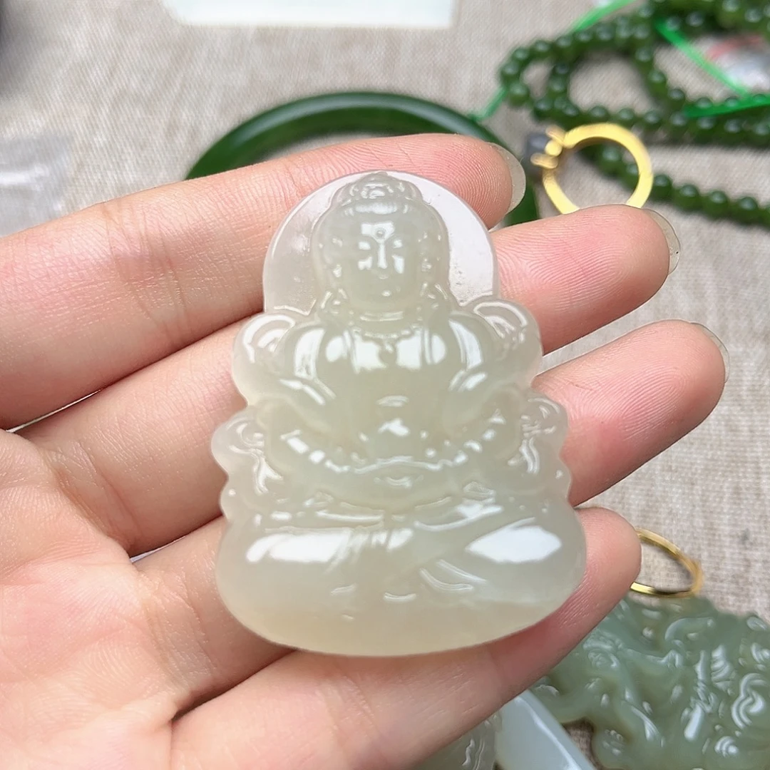 卖***妈颈饰未镶嵌和田玉