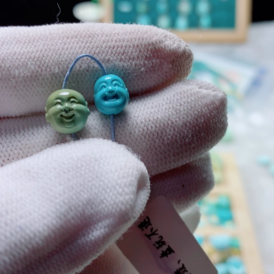 绿松石未镶嵌颈饰