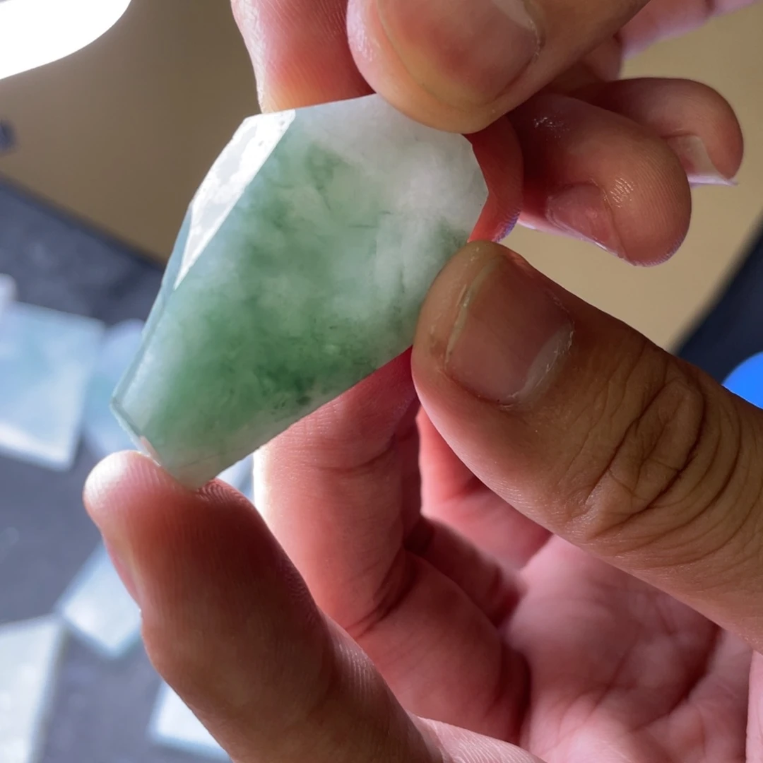 未镶嵌定制翡翠