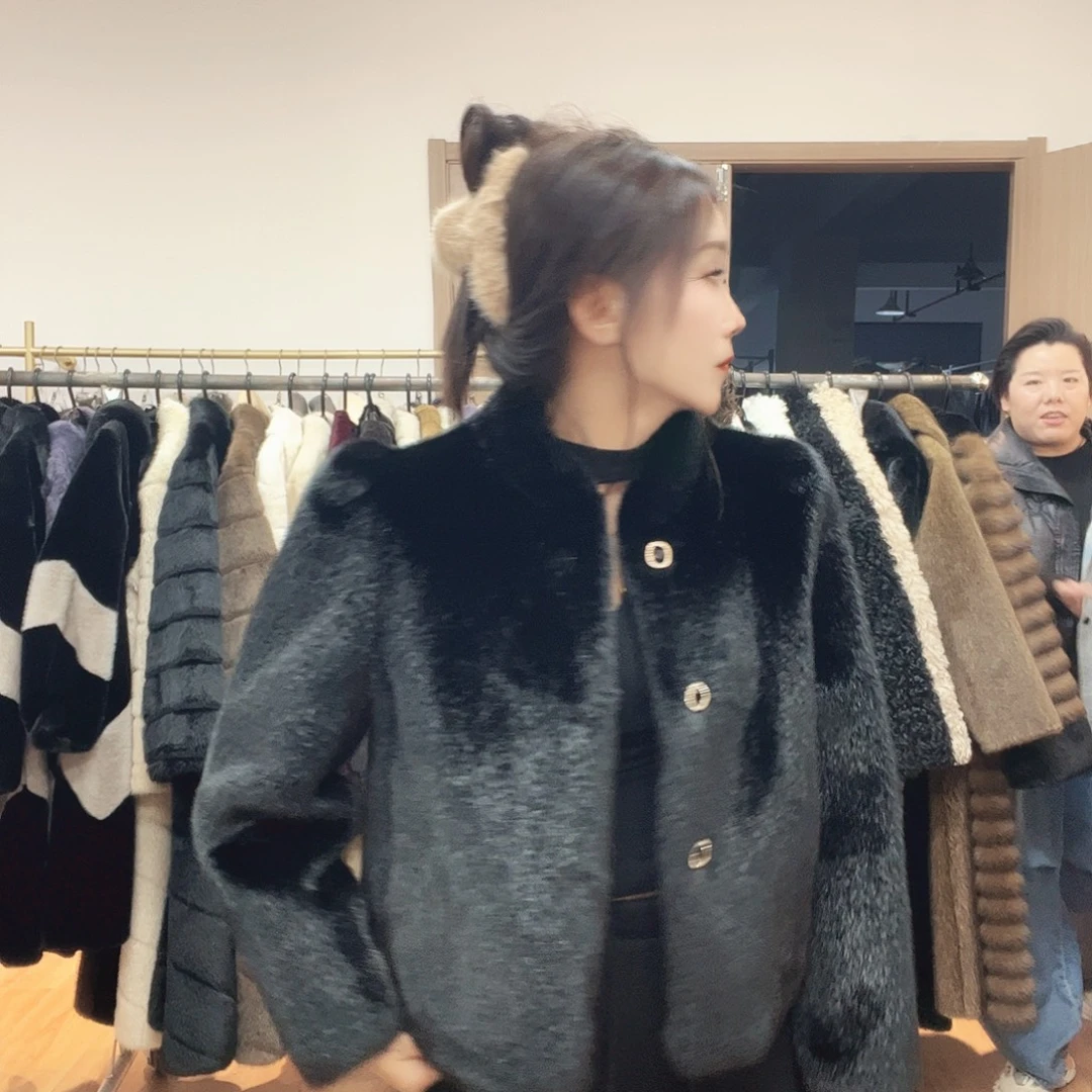 52号皮毛一体外套