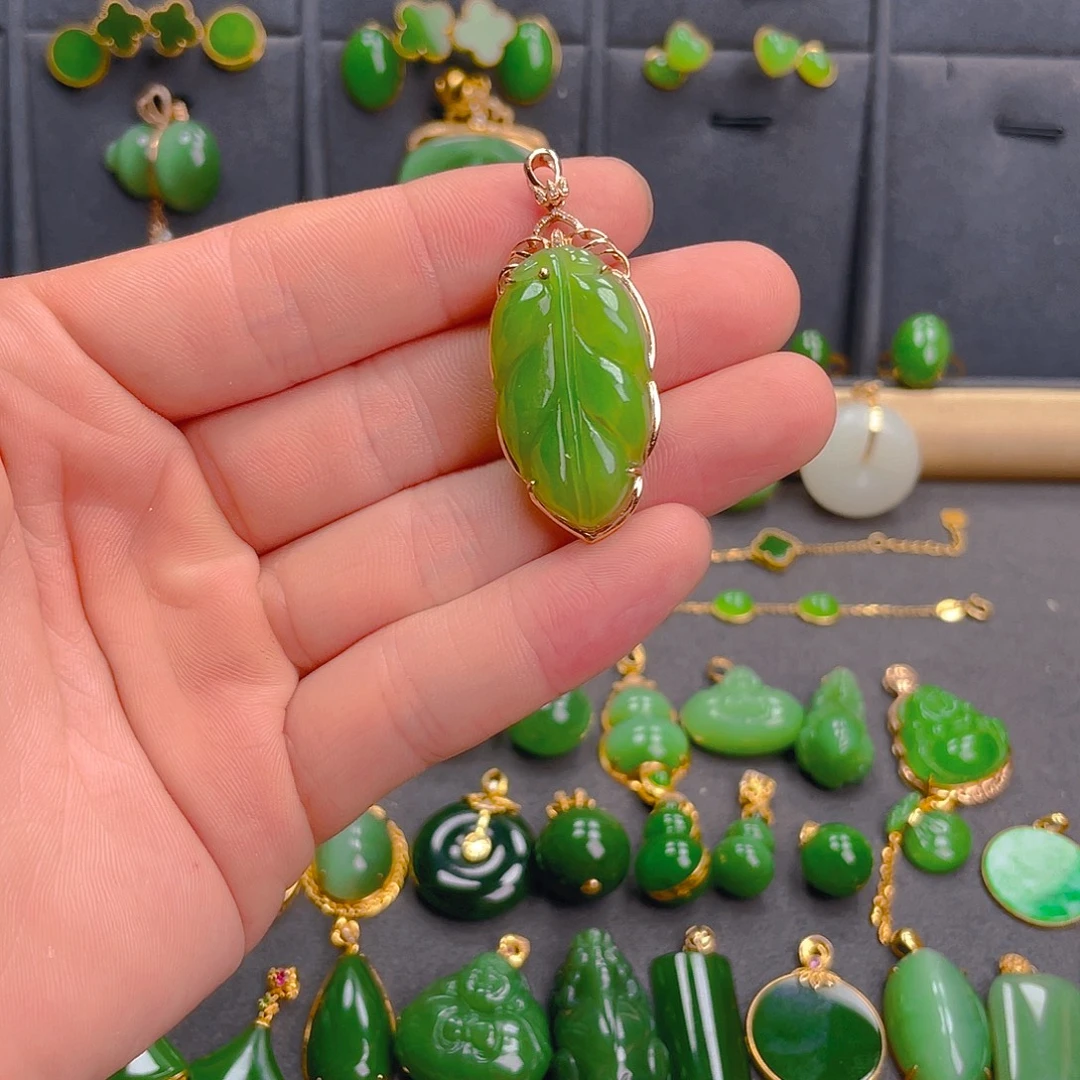 和田玉（碧玉）18K金镶嵌吊坠(不含链)